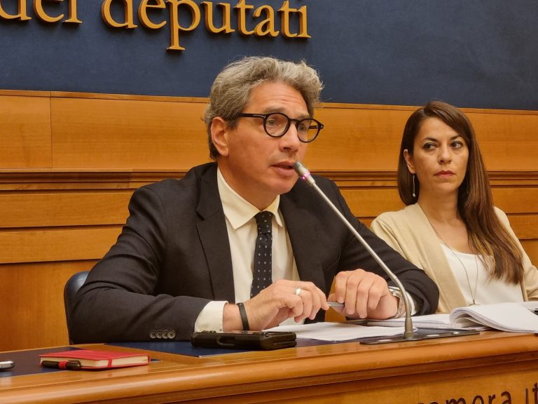 e059b64c-f7c7-493e-a58b-3eab6306d50c