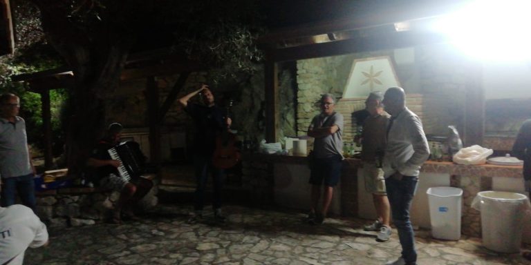 4e7dde3b-c647-4f12-8af6-7facf9788b48