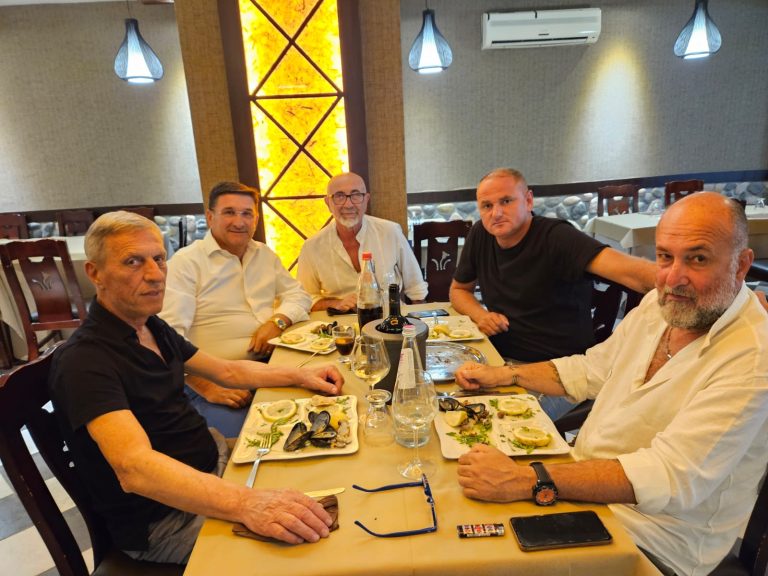 fcd10b4f-841e-4679-8e9f-cc2e97b5322d