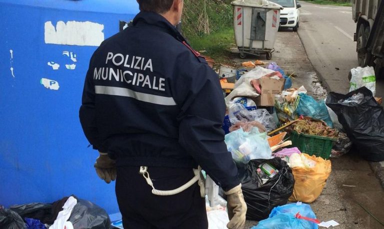 polizia municipale rifiuti