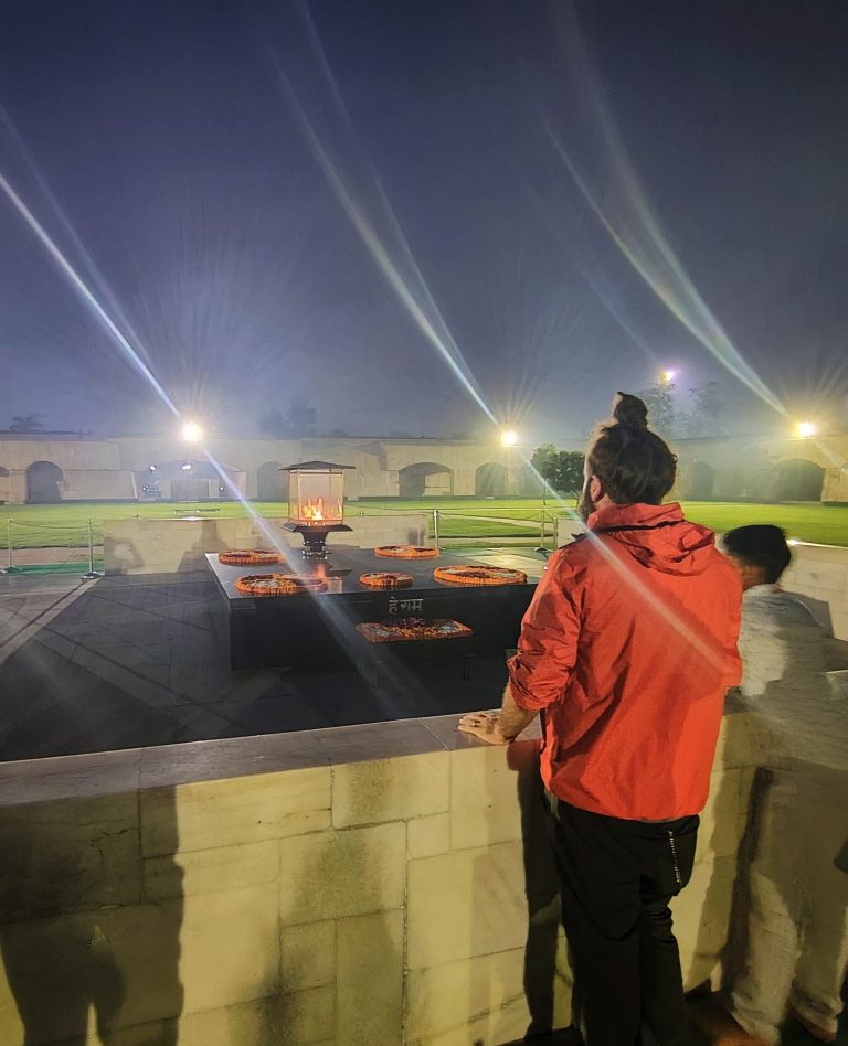 24088518-5586-41b2-b2c4-2b5a9391b4da