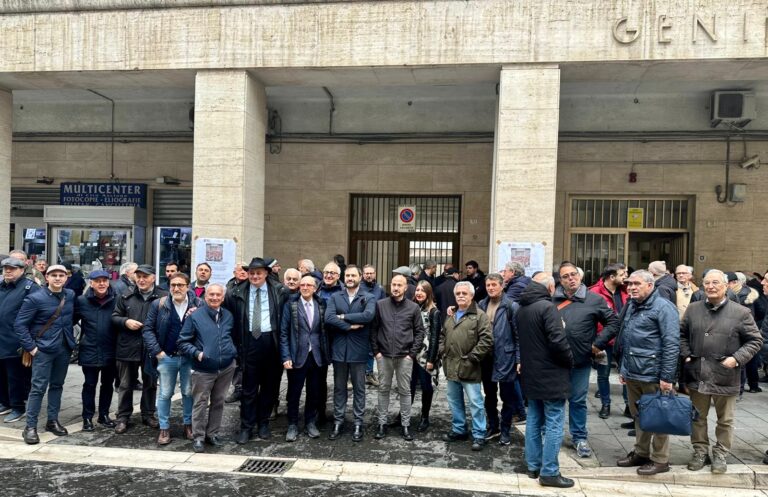 sit-in genio civile caserta 6