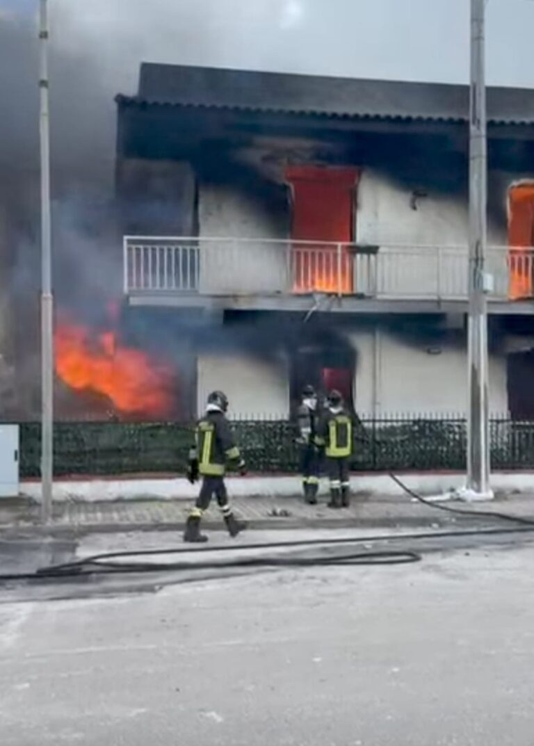 f413deb3-f06a-4009-a662-f45455652182