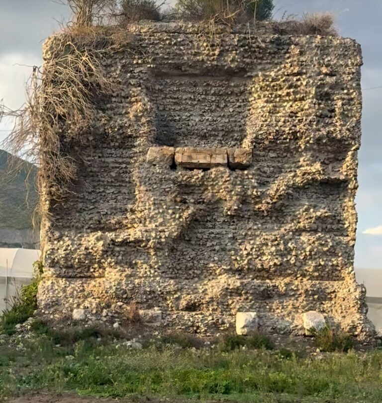 Torre del Ballarino, Mondragone