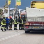 Incidente mortale, camionista perde la vita schiacciato dal carico che trasportava